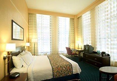 Courtyard By Marriott Downtown Near The French Quarter Hotel Nueva Orleans